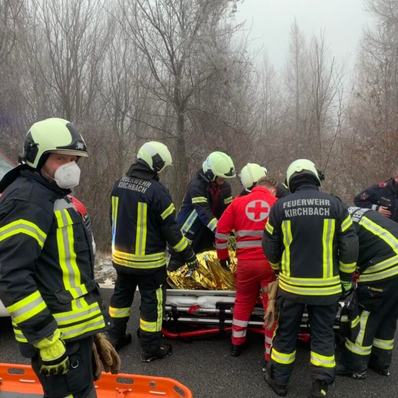 Person in Notlage am Exelberg