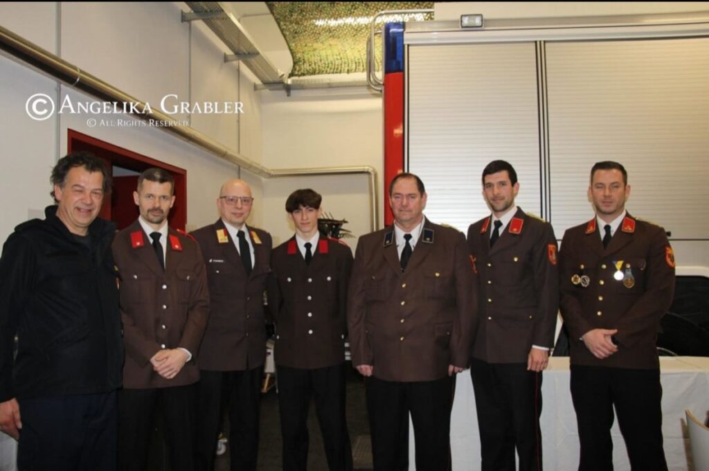 Auszeichnungen und Beförderungen