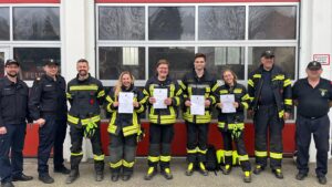 Mehr über den Artikel erfahren Abgeschlossene Grundausbildung für 7 unserer Mitglieder