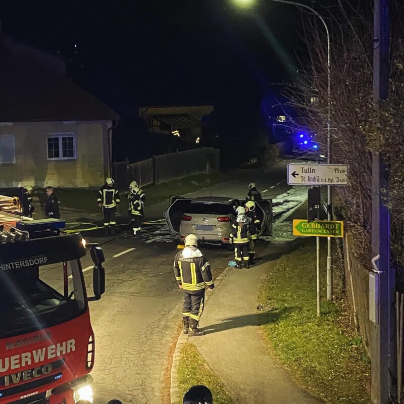 Fahrzeugbrand in Hintersdorf