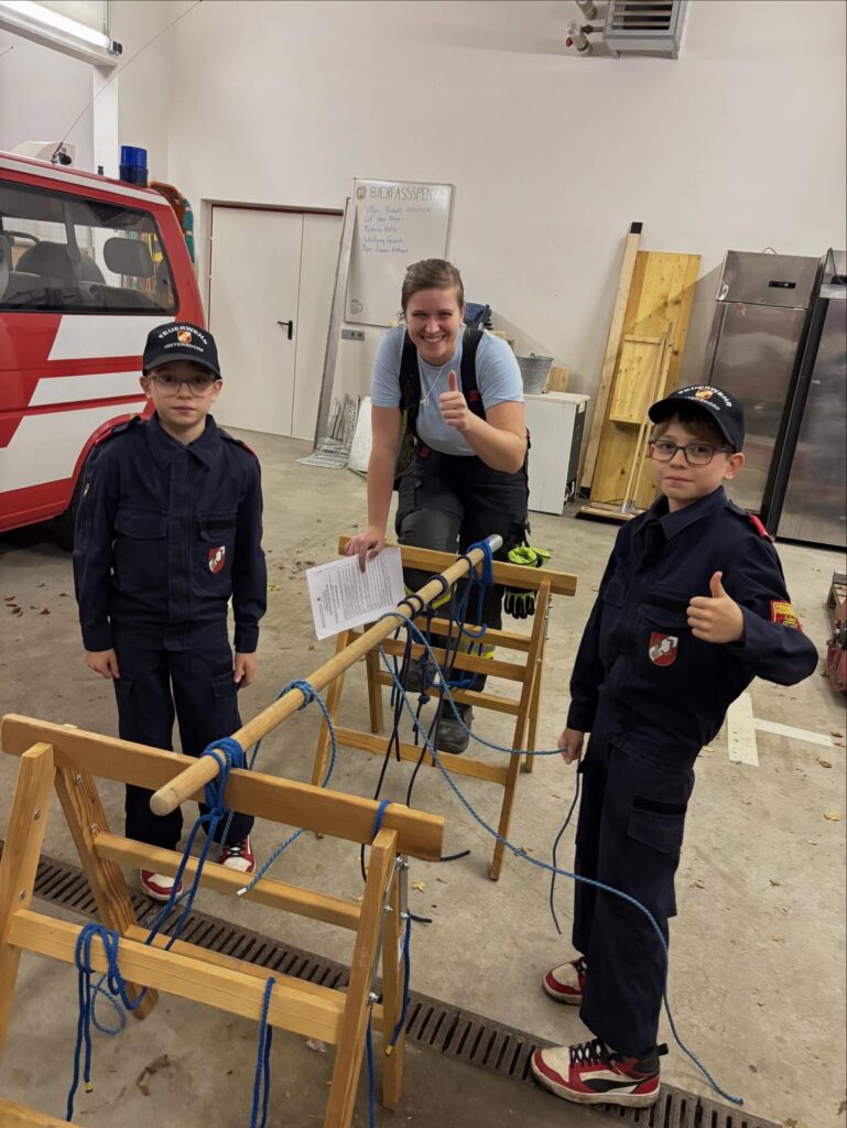 Mehr über den Artikel erfahren Leistungsabzeichen „Sicher zu Land und zu Wasser“