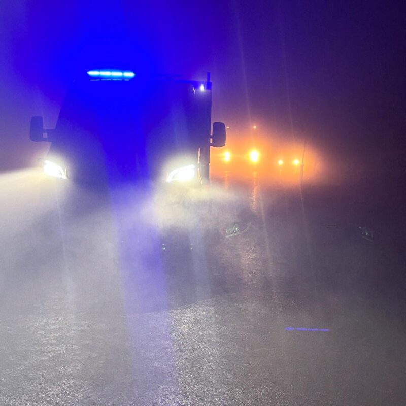 PKW-Bergung im dichten Nebel