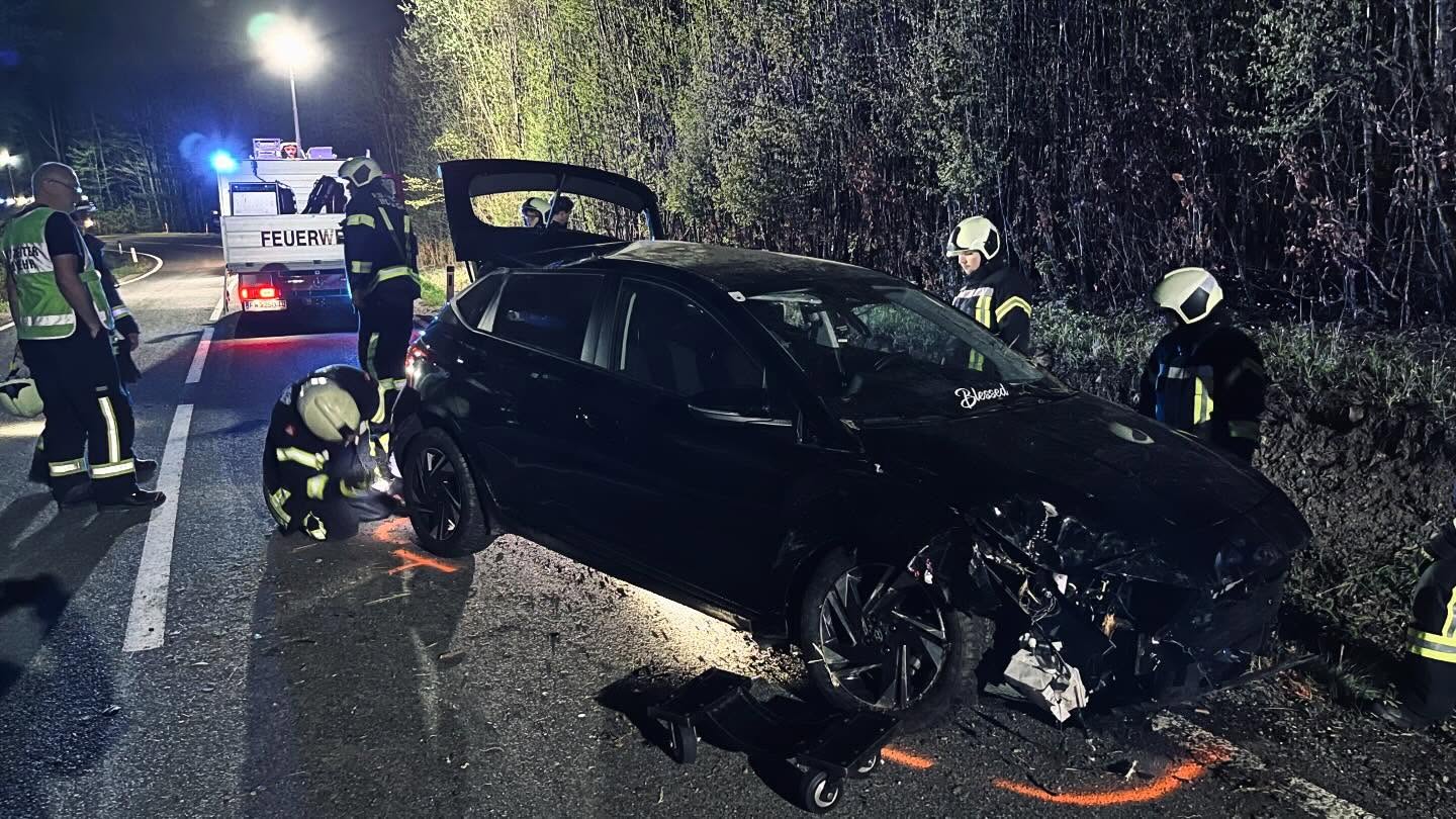 Mehr über den Artikel erfahren Fahrzeugbergung auf der L120