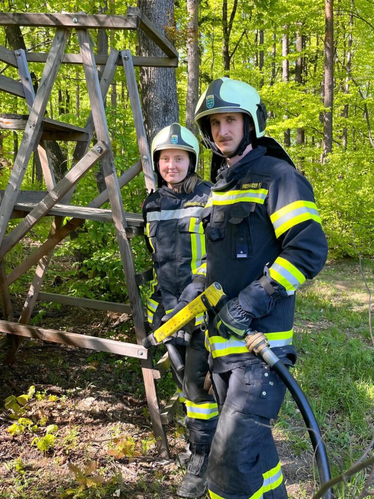 Mehr über den Artikel erfahren Kleinbrand im Bereich der L120