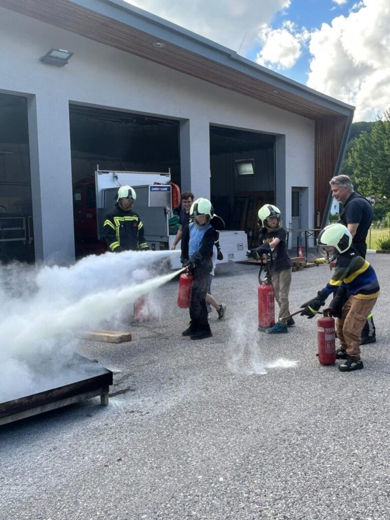 Mehr über den Artikel erfahren Erfolgreicher Schnuppertag für die Jugendfeuerwehr