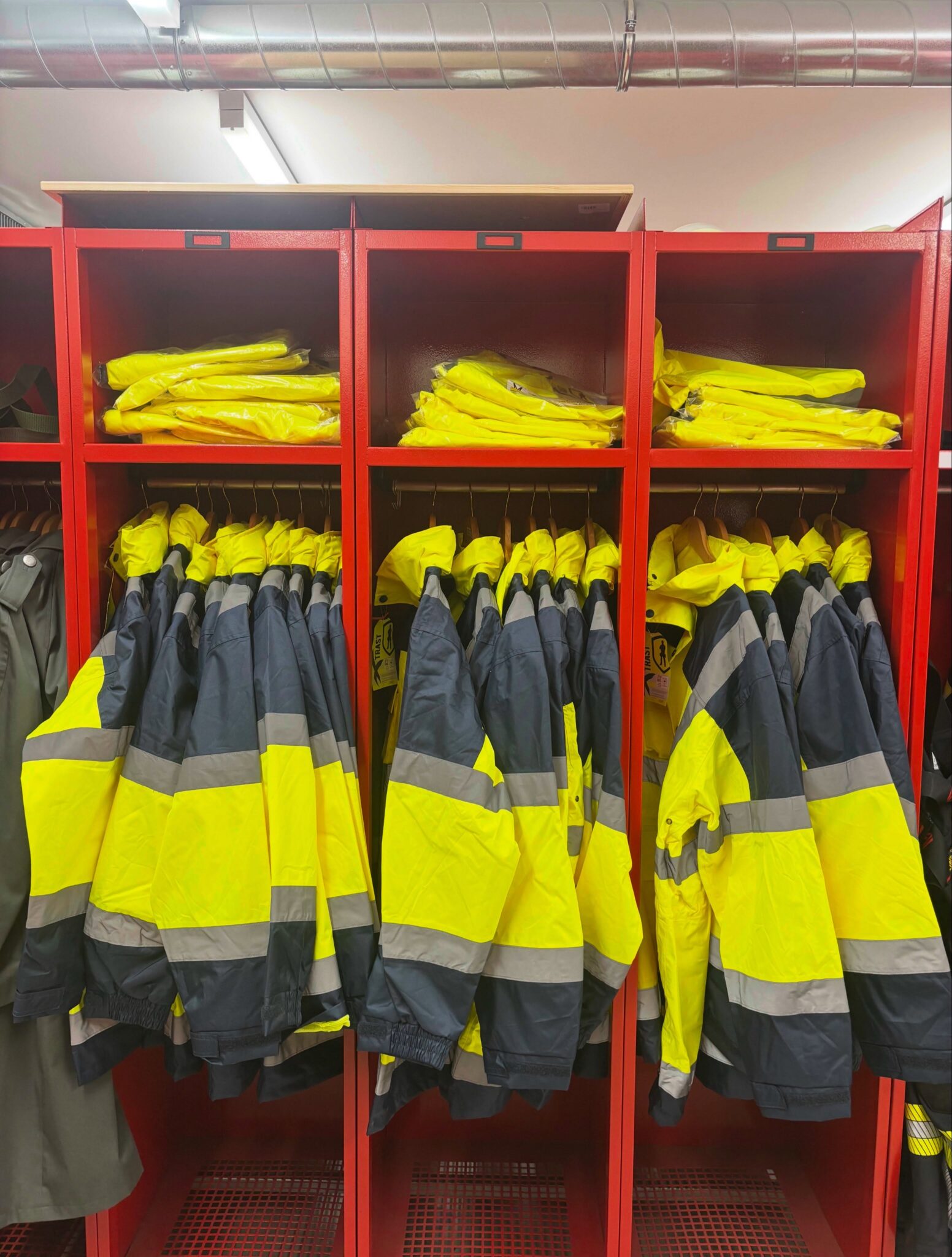 Neue Unwetteruniformen für unsere Einsatzmannschaft